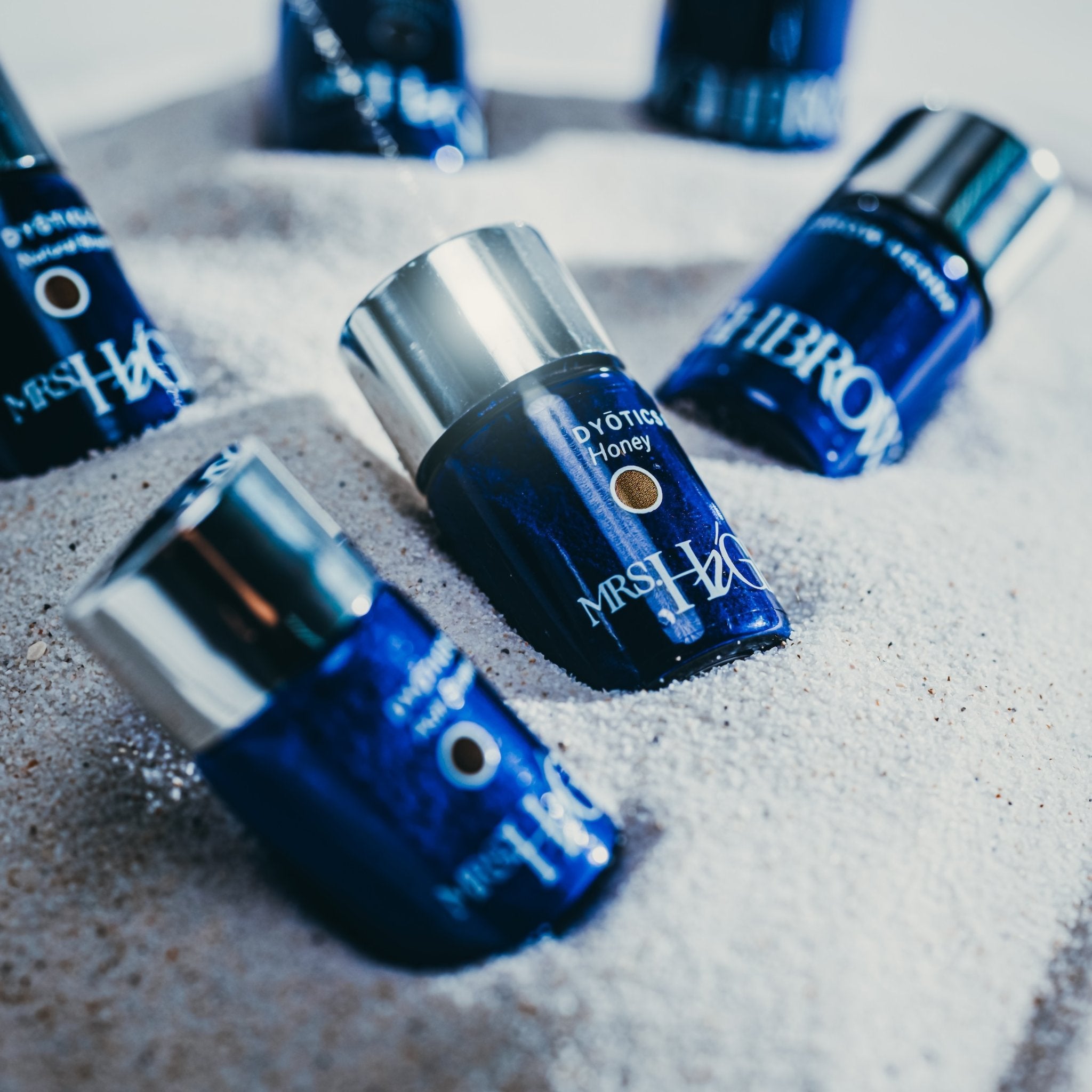 afbeelding blauwe henna potjes