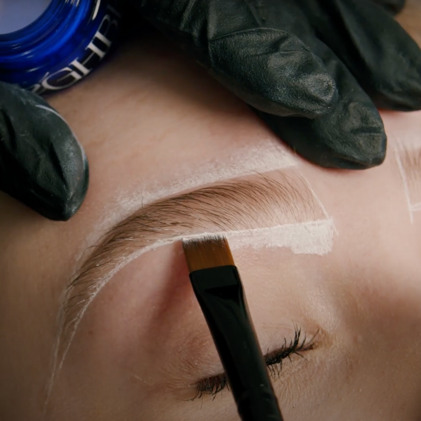 White contour paste brow mapping