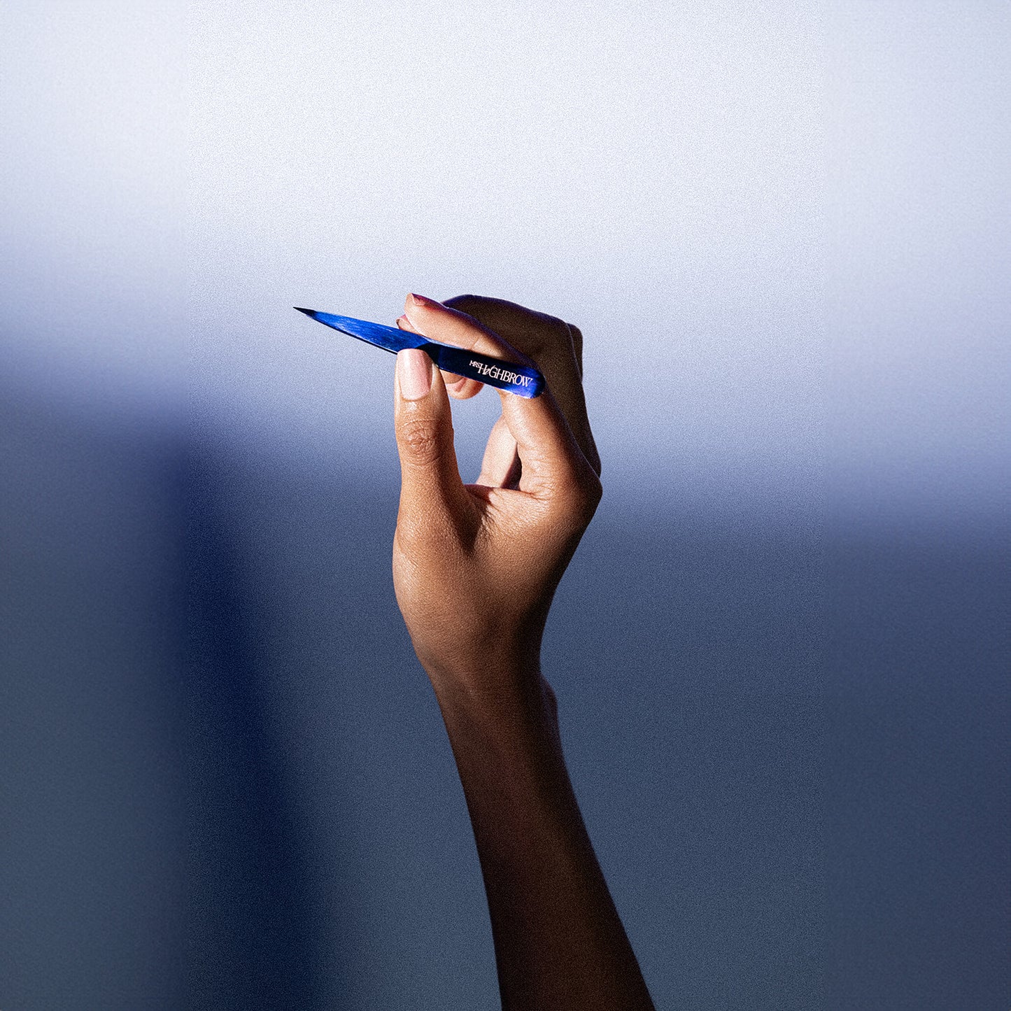 Point Tweezer Magic Blue - Mrs.Highbrow Professional