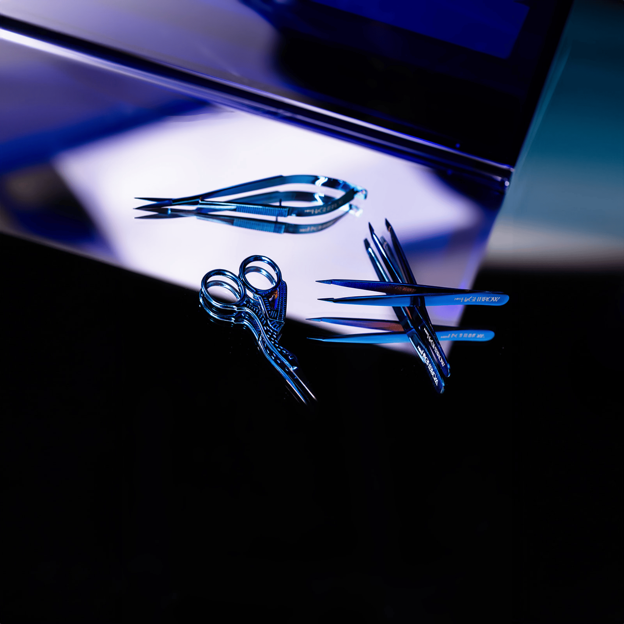 Slant Tweezer Magic Blue - Mrs.Highbrow Professional
