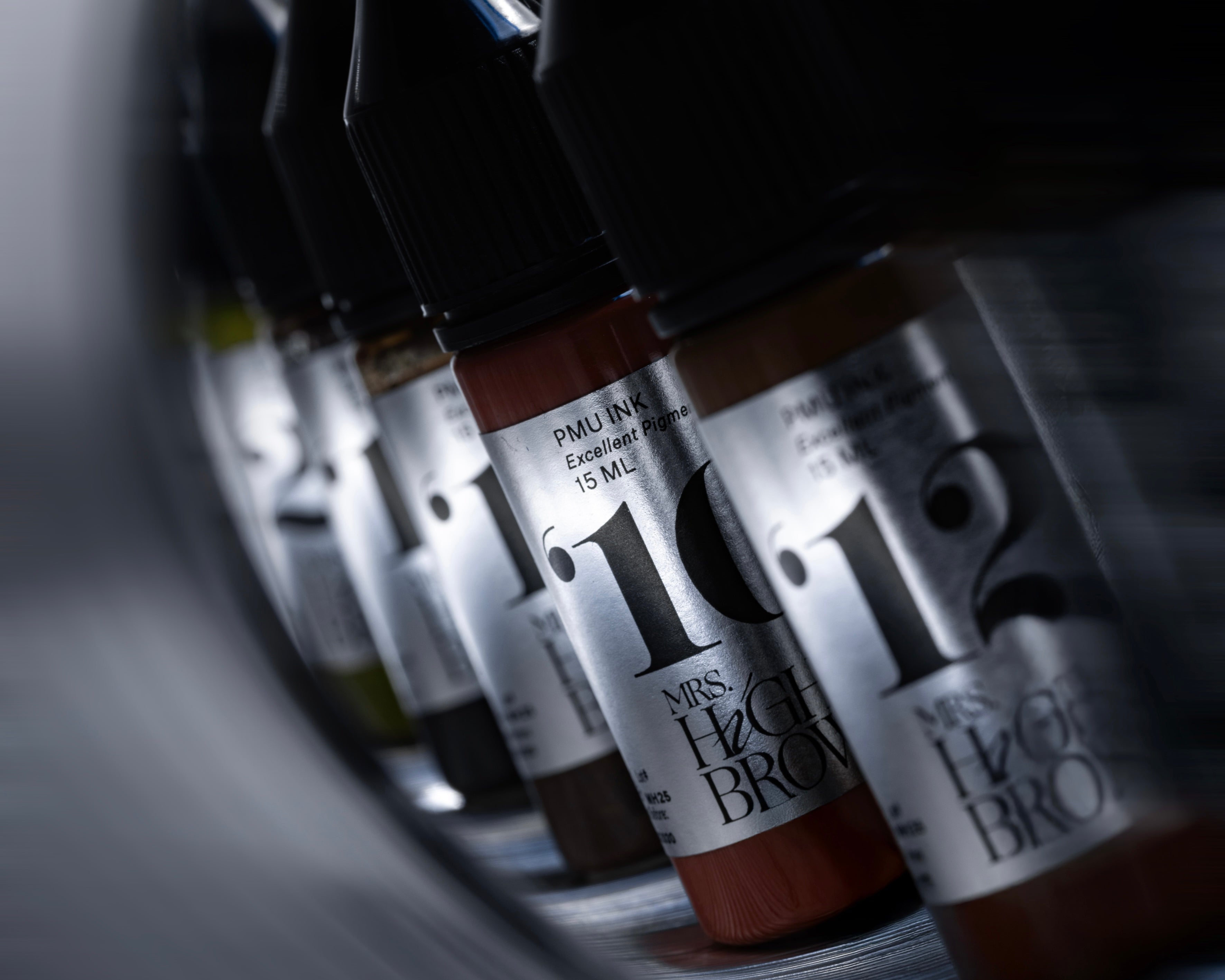 Onze eigen PMU inkt: Hybride & Reach Compliant.