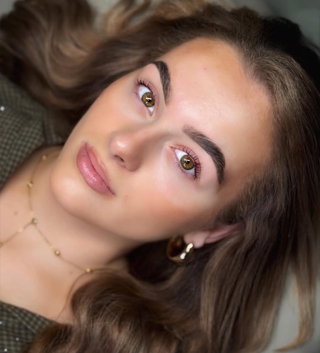 girl with lashes